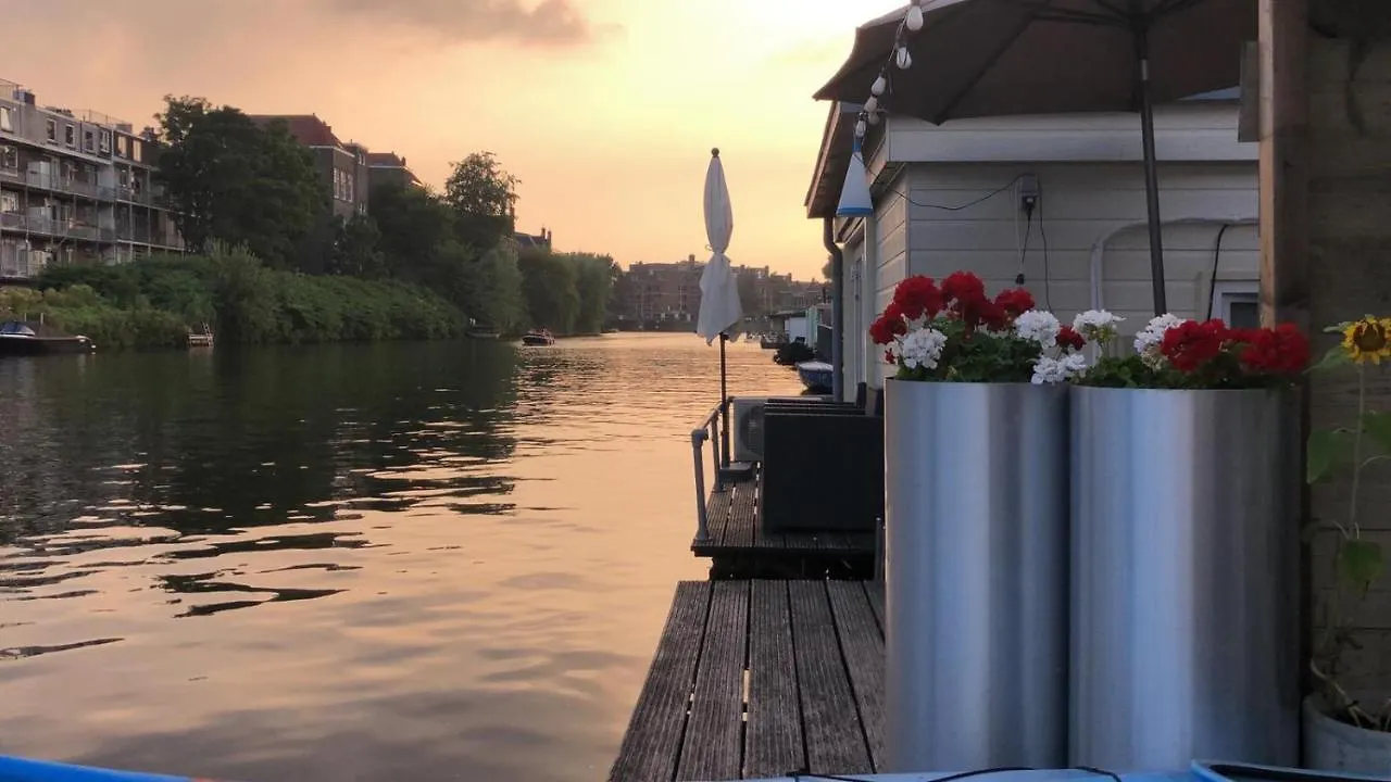 לינה וארוחת בוקר אמסטרדם Luxury Studio On Robs Houseboat Special For Couples
